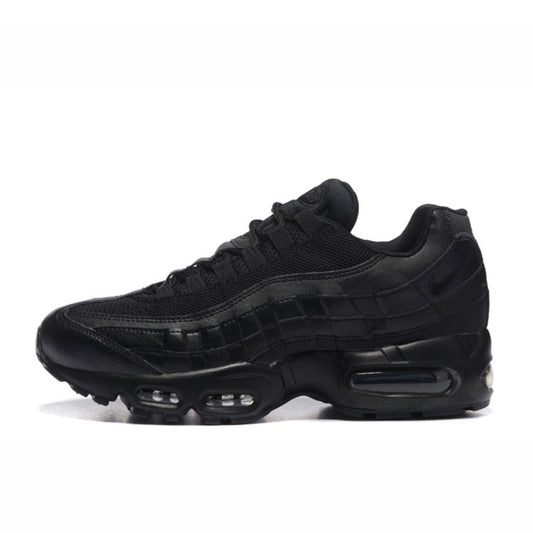Nike Air Max 95 Essential “Triple Black“